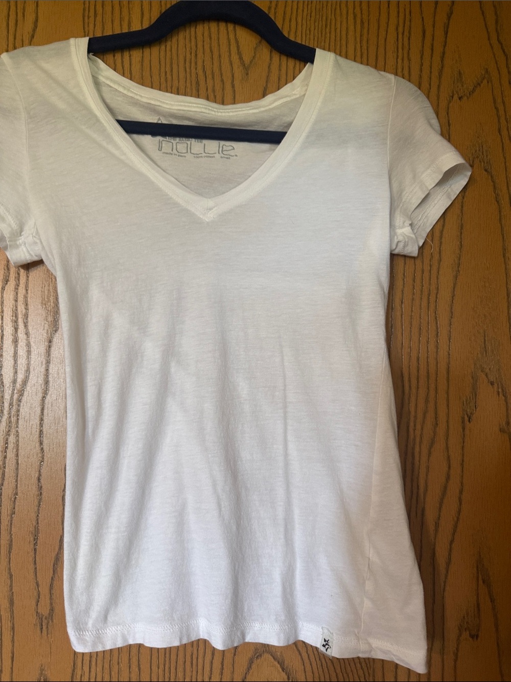 Nollie White V-Neck Short Sleeve Tee